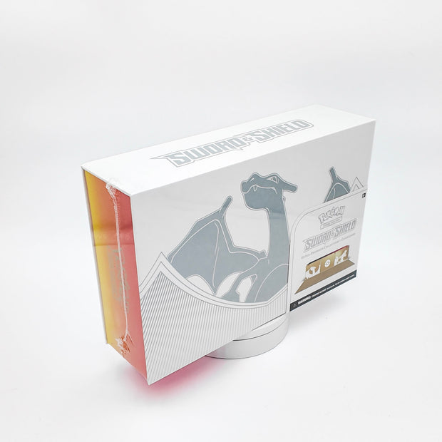 Pokémon: Charizard Ultra Premium Collection